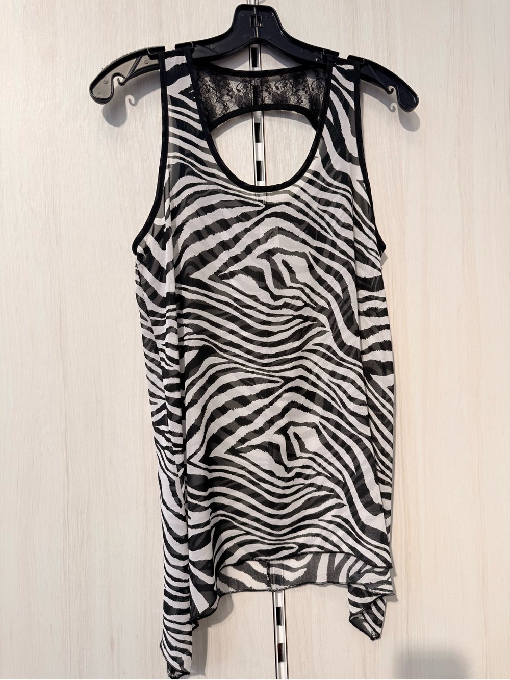 Animal Zebra-Print Lace Back Tank Top - Black & White